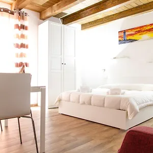  Apartment Two Hearts Italy